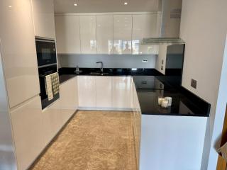 Lux 1 bed w stunning pools - 2