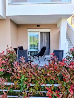 Paralia Ofriniou Iro Residence - Starlink net, Courtyard, Naturally Shaded Terrace, 100m from Beach and Top Taverns - 4