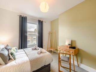 Uk41640 - Cleveland House - 1