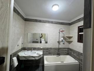 Flamingo Guest House - 5