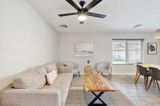 The Tangerine Retreat - 1