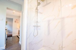 Victorian Canal Retreat 3 Bed & Stunning Garden - 3