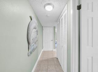Holiday Surf and Racquet Unit 313 - 5