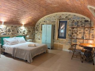 Apartment Deluxe Garriguella - 1