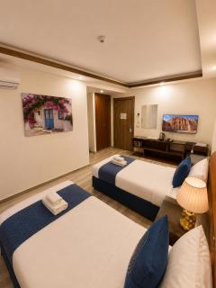Sky Royal Hotel - 3