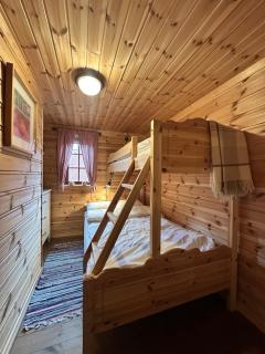 Lakefront Cabin on Vråvatn - 3
