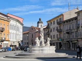 2 min Gorizia Centre - Design, Balcony and Wi-Fi - 6