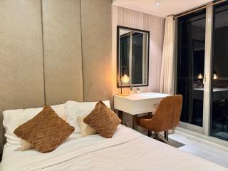 Stylish 2BR Azure Urban Residences Beach View 6 Pax with Netflix - 1