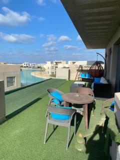 Lovely penthouse 4- bedroom directly on the lagoon - 3