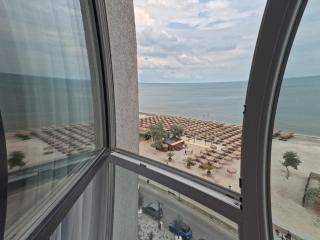 Mamaia Dream1 by CB SeaFront in Spa & Pools Resort - 3
