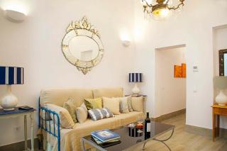 Overland Suites Catedral - Sevilla - 6