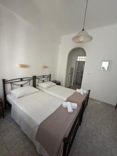 Afroditi Syros - 9
