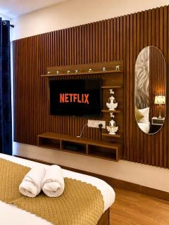 Studio Apartment with cinema vibes By Lusso stay - 2