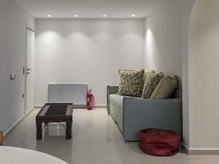 Naxos near Kastraki beach apartment with parking 1 - 7