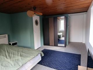 Maison avec petit jardin en hauteur avec belle vue - 8