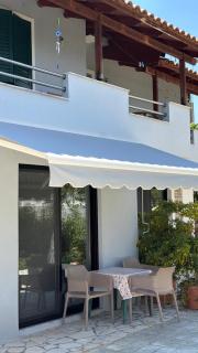 Petrefi Apartments - 8