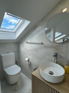 Coastal Skylight Studio - 2