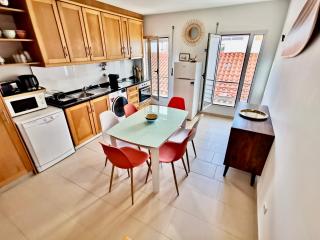 Sea View terrace, Beach 30m, Parking available, Air conditioning - 9