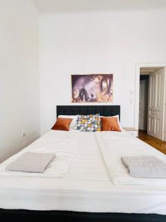 Spacious 3BR Apartment AS5 - 6