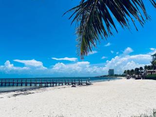 Economic Apartments & Rooms next to the beach - 0