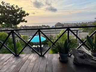 Luxury Beachfront House Steps from the Sea - 3