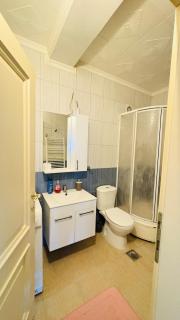 Clinton Apartment - 1