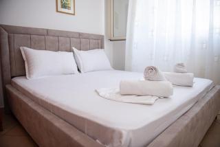 Apartamen Me Qera - 0
