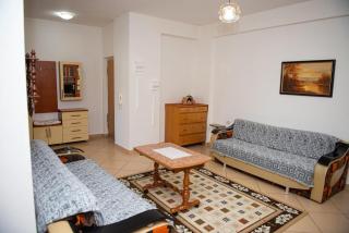 Apartamen Me Qera - 9