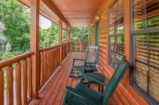 Easy Livin 2BR2BA One-Level Cabin Hot Tub, Fire Pit, Seasonal Views - 9