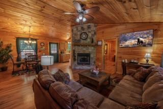 Easy Livin 2BR2BA One-Level Cabin Hot Tub, Fire Pit, Seasonal Views - 7