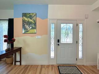 HUGE Family Home 3BR 3BA Sleeps 12 - 3