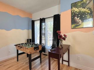 HUGE Family Home 3BR 3BA Sleeps 12 - 2