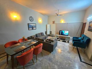 Minimalist 4BR Spacious Home, F-6 Islamabad, Near Beverley Center - 0