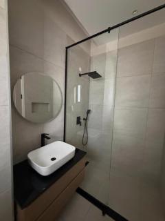 Tamakloe Luxury Suite - 8