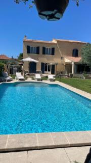 Proche Avignon, très belle maison au calme 4 chambres - 0
