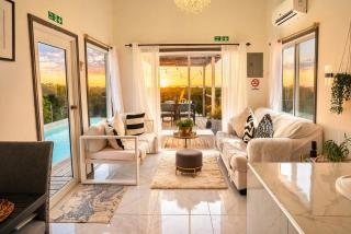 Treasure Beach Coastline Villa - Close to Beach and Amenities - 7