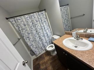Charming Townhome Escape - 4