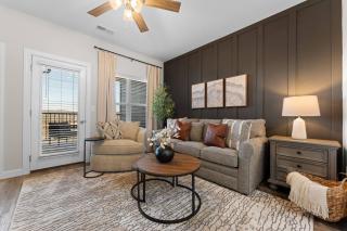 BRAND NEW! Branson Beauty! 4brm condo! - 7