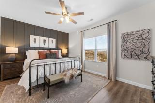 BRAND NEW! Branson Beauty! 4brm condo! - 6