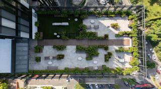 Elysian High Country - Premium Apartments With Pool & Rooftop - 8