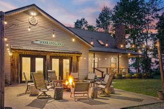 Group Getaway6mi to parksGameRmStay Gives Back! - 0