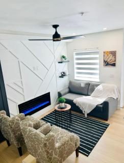Modern 2BD-2BA Sofa Bed Townhouse Near Airport - 3