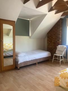 Homely holiday house in central Sevenoaks - 9
