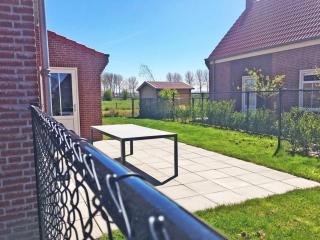 Pet-Loving Stay with Garden - 6
