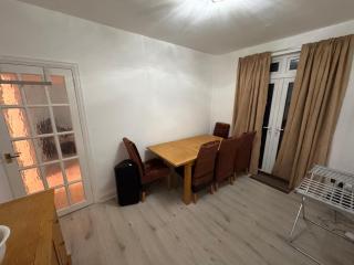Big room, king size bed with private bathroom in a Stylish 4 bed Home with Large Garden & Drive, - 7