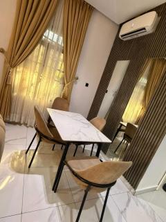Lens Luxury 4 Bedroom Duplex - 4