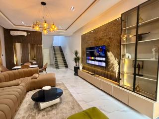 Lens Luxury 4 Bedroom Duplex - 2