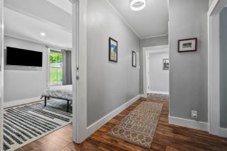 Modern Cozy Apt Hiking Skiing Touring 1st Floor - 4
