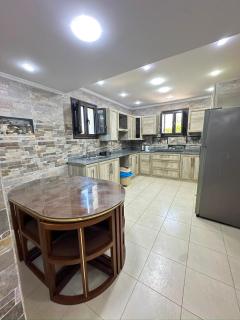فيلا فاخرة بمسبح خاص مارينا 5 العلمين الساحل الشمالي مصر - 6