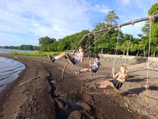 Kencho's Beach House - 3